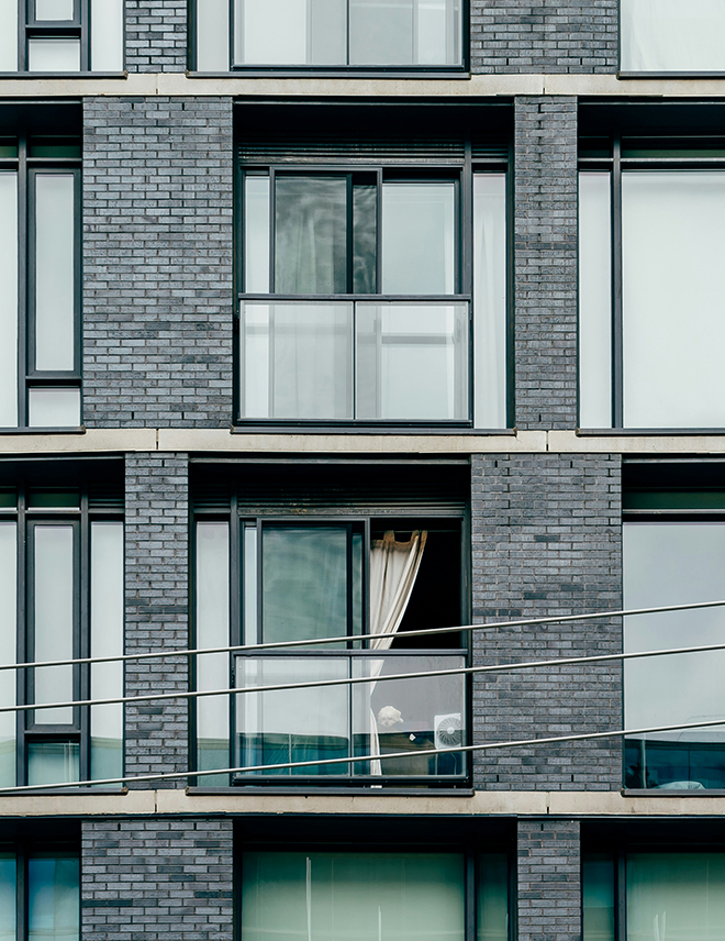 Maintenance Requirements for Sliding vs Casement Aluminium Window Tracks and Seals