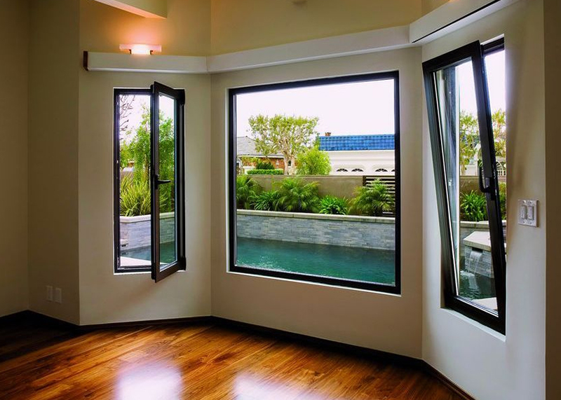 How Aluminium Bi-fold Windows Maximize Indoor-Outdoor Living Space Connectivity